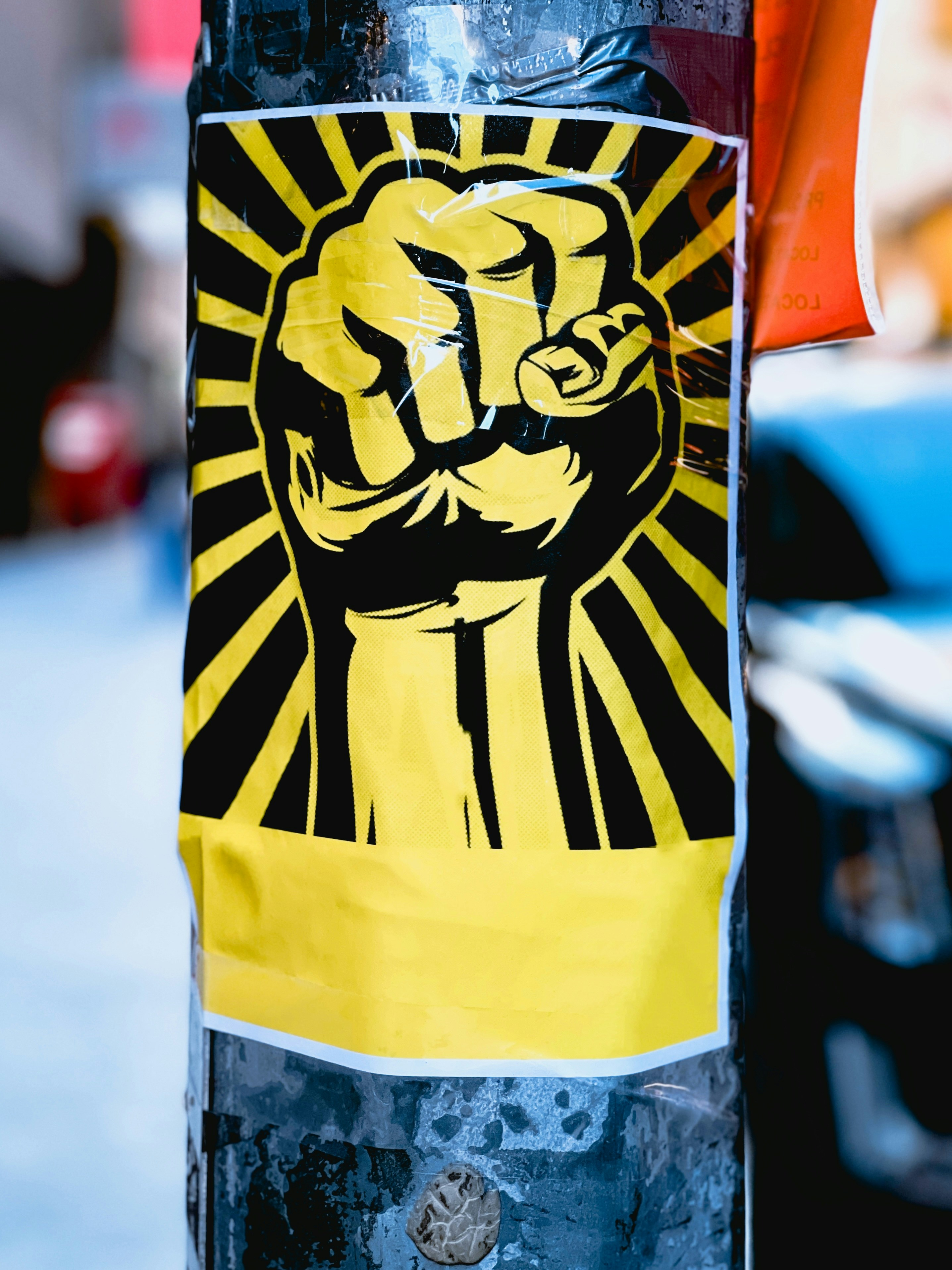 Με τέσσερα χέρια - Book review cover