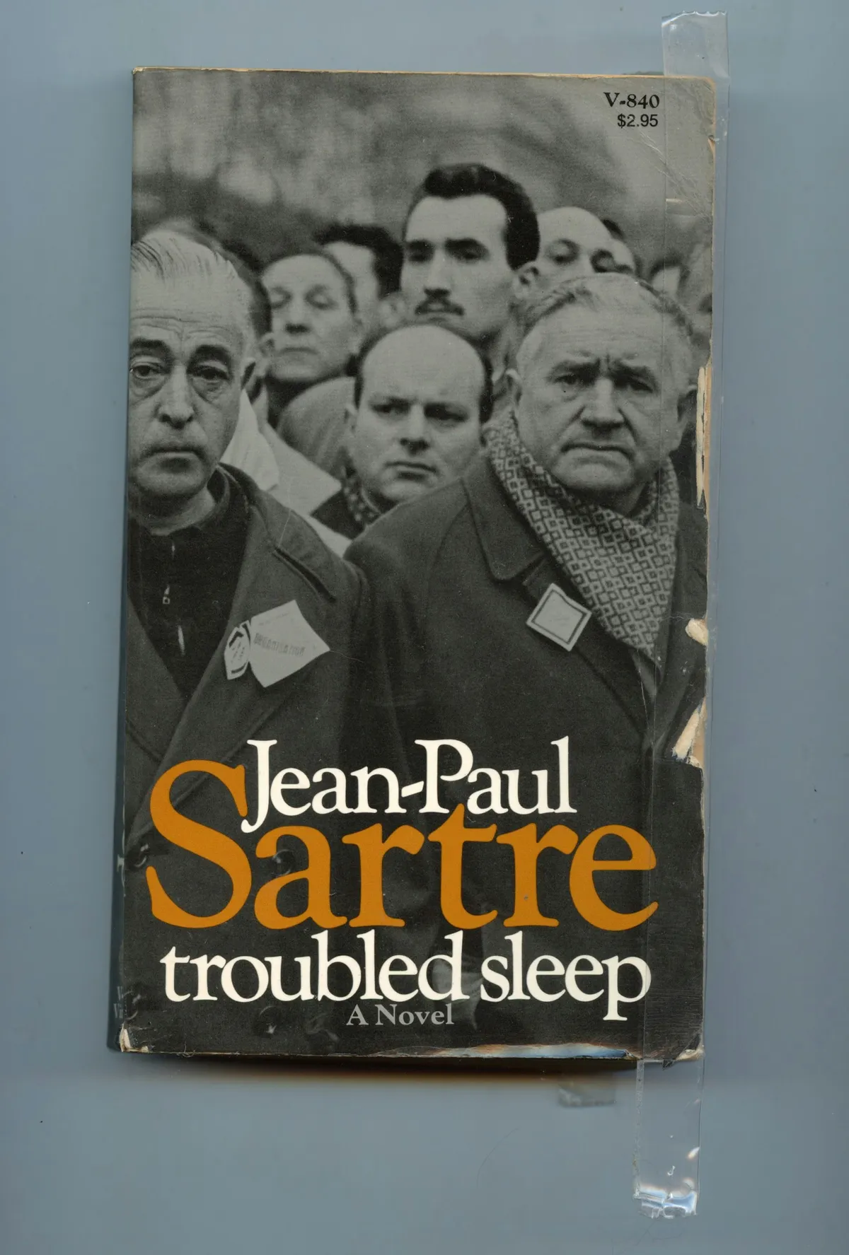 Ο Υπαρξισμός είναι Ανθρωπισμός - Book review cover